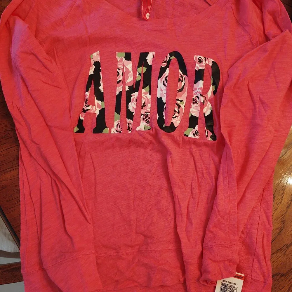 Amor Tee and Shorts - Picture 3 of 4